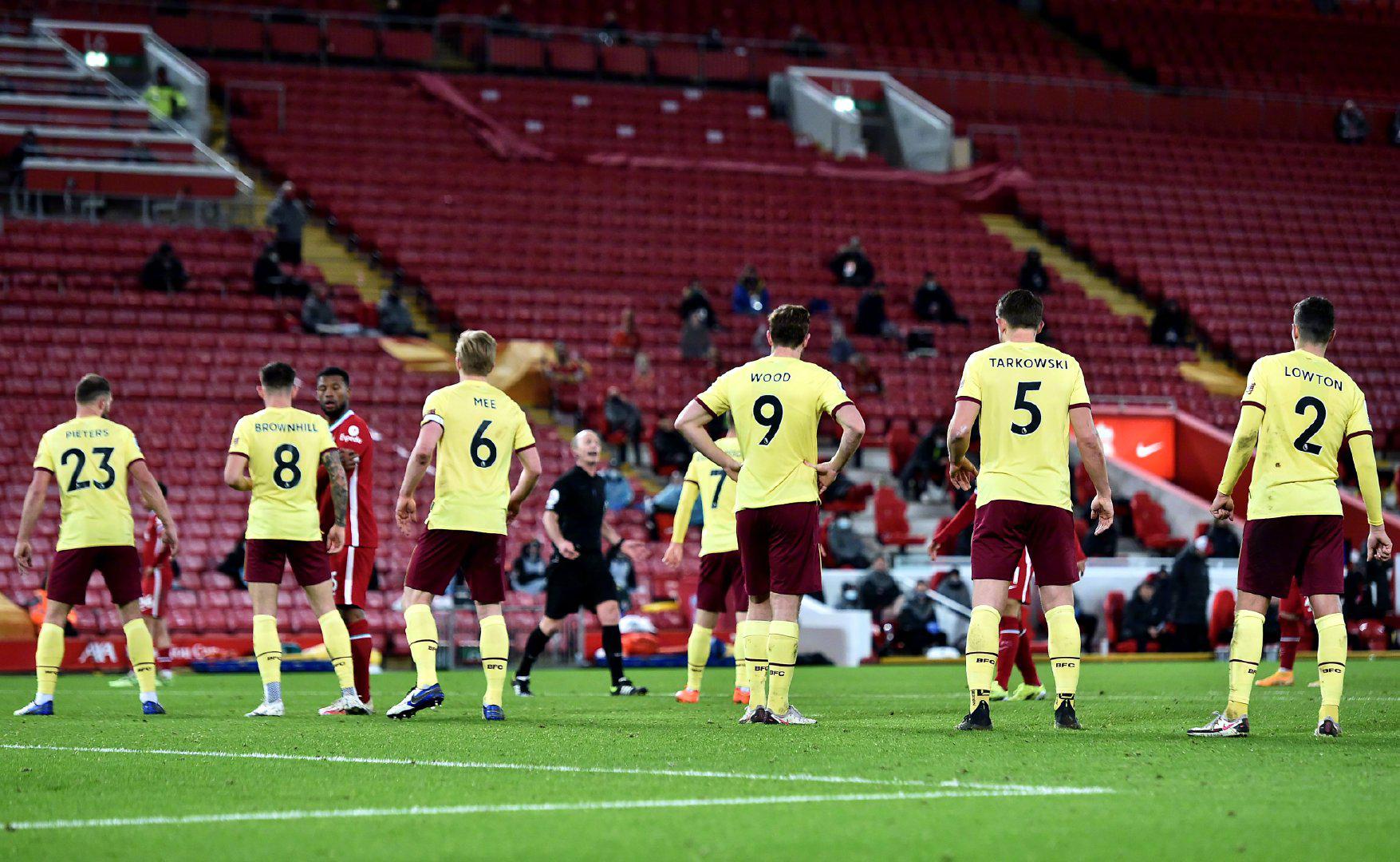 员奠定了曼 员奠定了曼